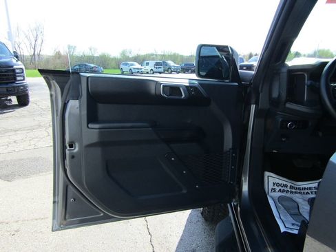 Used 2025 Ford Bronco Badlands AWD/4WD image 21
