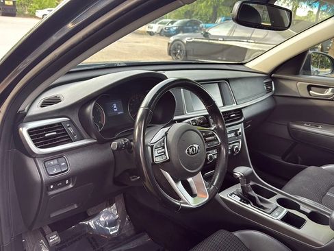 Used 2020 Kia Optima S image 13