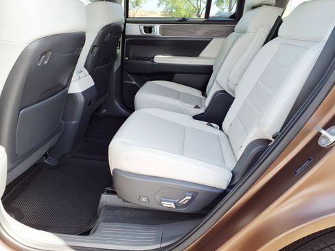 Used 2025 Hyundai Santa Fe Calligraphy FWD image 15