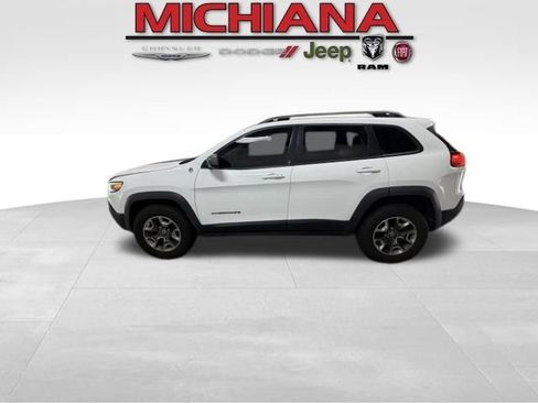 Used 2019 Jeep Cherokee Trailhawk w/ Cold Weather Group AWD/4WD image 1