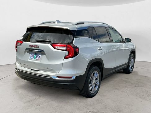 Used 2022 GMC Terrain SLT AWD/4WD image 7