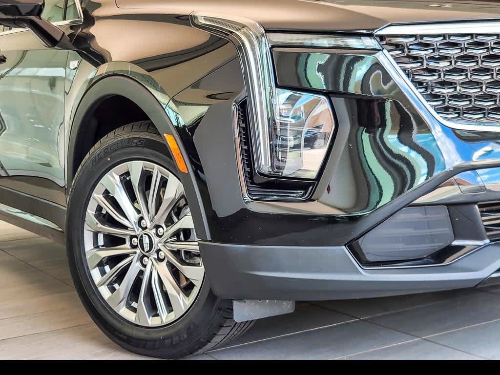 Used 2025 Cadillac XT4 Premium Luxury AWD/4WD image 4