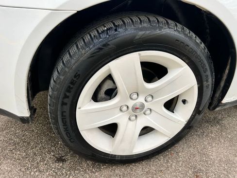 Used 2009 Pontiac G6 Sedan w/ Preferred Package image 12