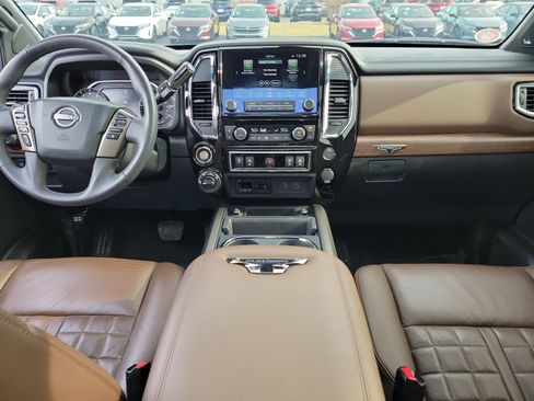 Certified 2024 Nissan Titan Platinum Reserve w/ Moonroof Package image 9