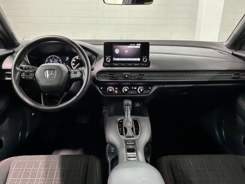 Used 2025 Honda HR-V Sport image 6