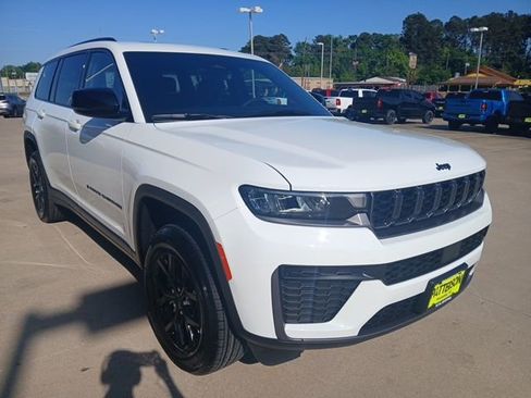 New 2026 Jeep Grand Cherokee L 4WD image 12