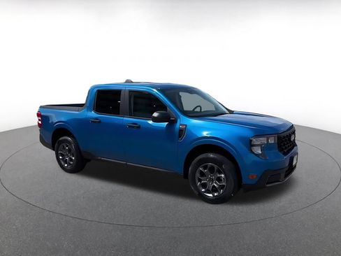 Used 2026 Ford Maverick XLT FWD image 2