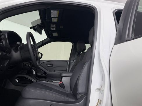 Used 2023 Nissan Frontier SV w/ Midnight Edition Package image 19