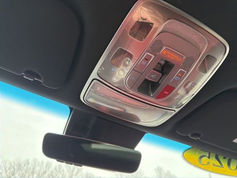 Used 2025 Genesis GV70 3.5T Sport image 14