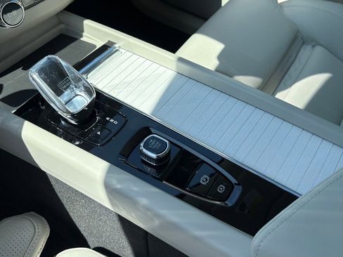 New 2026 Volvo XC60 B5 Ultra w/ Protection Package Premier image 14