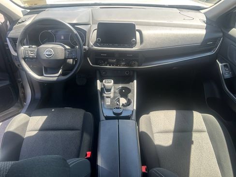 Used 2025 Nissan Rogue SV AWD/4WD image 13