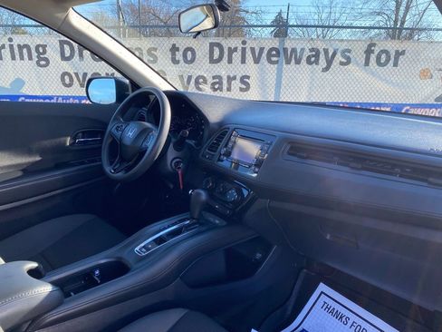 Used 2022 Honda HR-V LX image 18