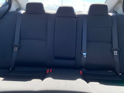 Used 2025 Nissan Altima 2.5 SV FWD image 39