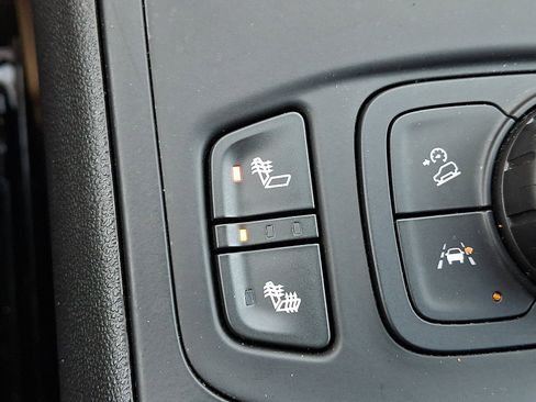 Used 2023 GMC Terrain SLT FWD image 25