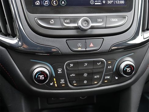 Used 2022 Chevrolet Equinox RS w/ RS Leather Package image 27