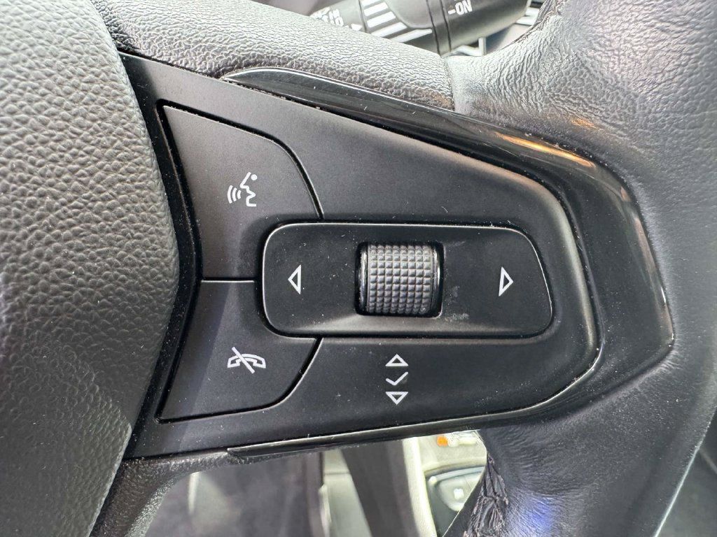Used 2023 Chevrolet Bolt EUV LT w/ Convenience Package FWD image 20