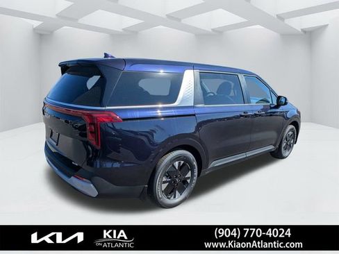 New 2026 Kia Carnival LXS FWD image 3