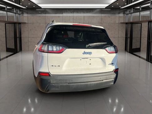 Used 2019 Jeep Cherokee Latitude Plus w/ Cold Weather Group image 17