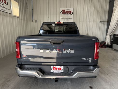 Used 2025 RAM 1500 Big Horn AWD/4WD image 4