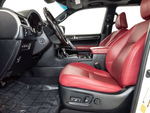 Used 2023 Lexus GX 460 Premium w/ Premium Package AWD/4WD image 13
