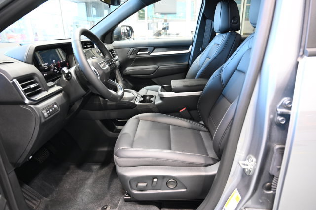 New 2027 GMC Terrain Elevation w/ Elevation Premium Package FWD image 9