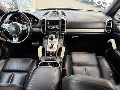 Used 2012 Porsche Cayenne Turbo AWD/4WD image 18