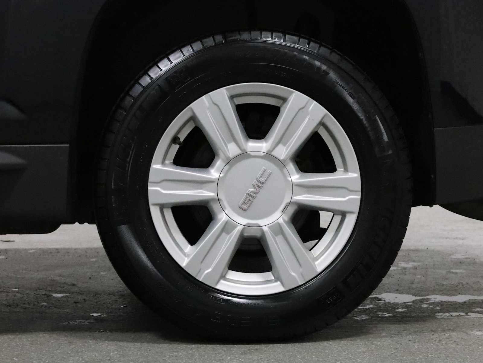 Used 2015 GMC Terrain SLE FWD image 35