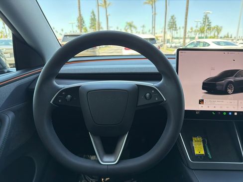 Used 2026 Tesla Model Y Long Range AWD/4WD image 15