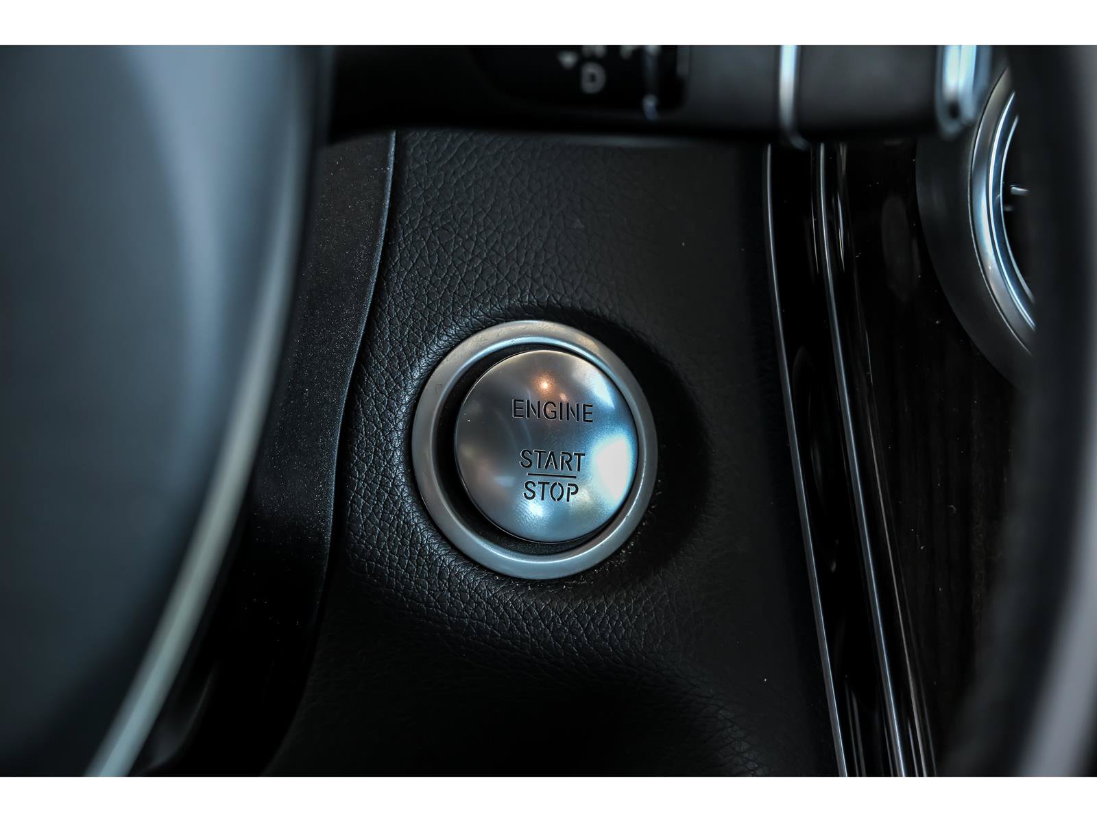 Used 2018 Mercedes-Benz C 300 4MATIC Sedan image 18