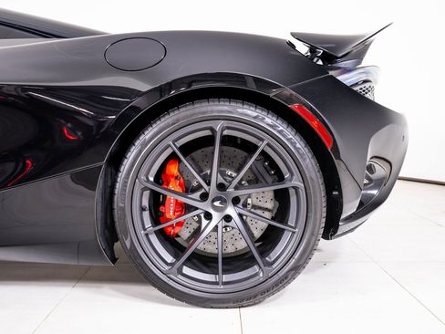 Used 2024 McLaren 750S image 14