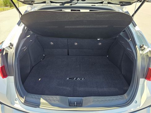 Used 2021 Toyota C-HR LE FWD image 14