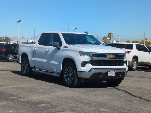 Certified 2026 Chevrolet Silverado 1500 LT AWD/4WD image 2