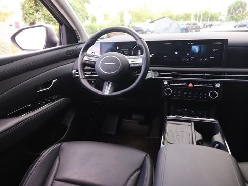 Used 2025 Hyundai Tucson Limited AWD/4WD image 25