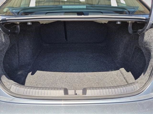 Used 2024 Volkswagen Jetta SE FWD image 6