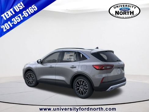 New 2025 Ford Escape SE image 4