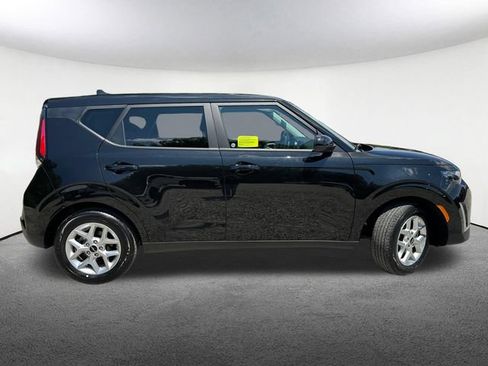 Used 2025 Kia Soul LX w/ LX Technology Package FWD image 15