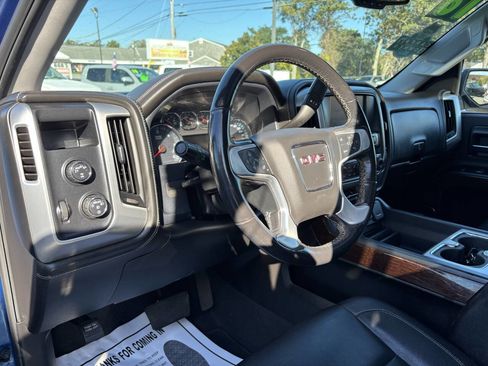 Used 2018 GMC Sierra 1500 SLT w/ SLT Premium Package image 17