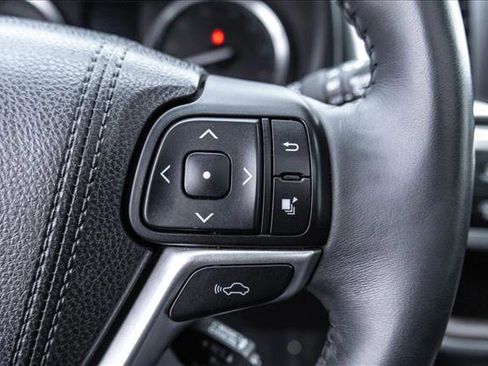 Used 2016 Toyota Highlander Limited Platinum image 15