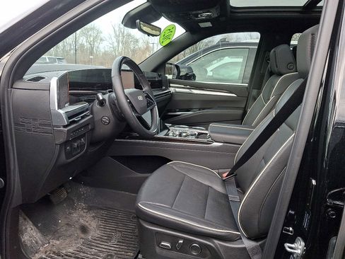 Used 2025 Cadillac Escalade Premium Luxury w/ LPO, Floor Liner Package image 8