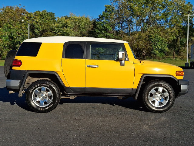 Used 2007 Toyota FJ Cruiser 2WD image 9