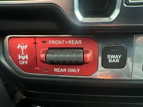 Used 2020 Jeep Wrangler Unlimited Rubicon w/ Uconnect 4C Nav & Sound Group AWD/4WD image 31