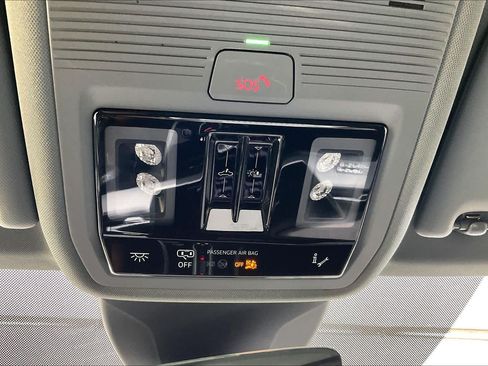 Used 2023 Audi Q4 e-tron Premium Plus w/ Premium Plus RWD image 32