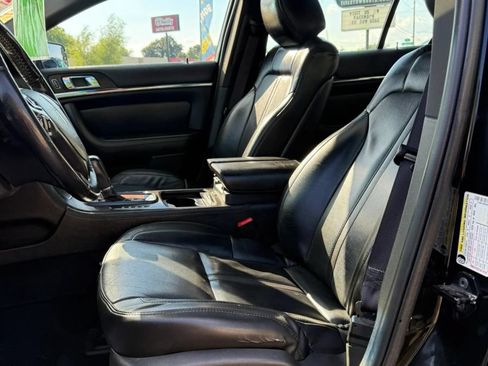 Used 2013 Lincoln MKS AWD image 10