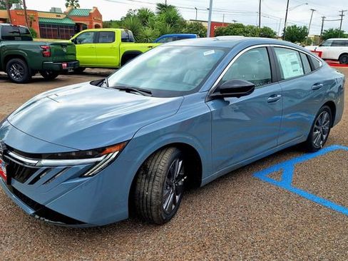 New 2026 Nissan Sentra SL w/ Floor Mat Package FWD image 3