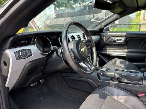 Used 2016 Ford Mustang GT Premium w/ Black Accent Package RWD image 11