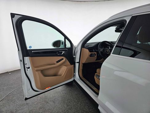 Used 2024 Porsche Macan S image 20