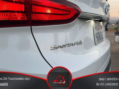 Used 2019 Hyundai Santa Fe SE image 34