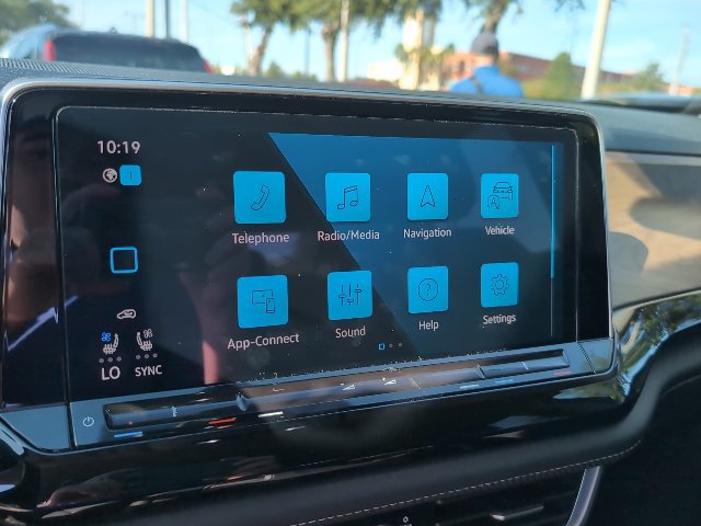 Used 2024 Volkswagen Atlas SE FWD image 13