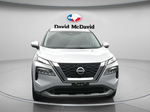 Used 2023 Nissan Rogue SV AWD/4WD image 2