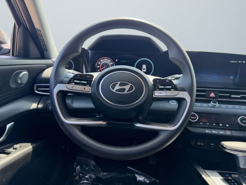 Certified 2024 Hyundai Elantra SEL FWD image 14